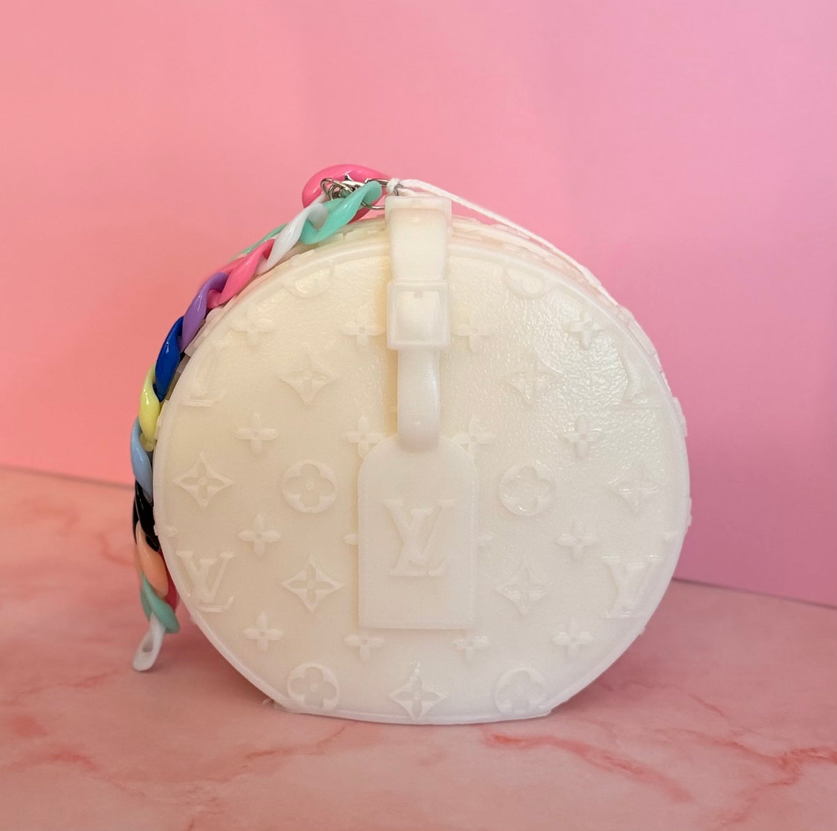 DESIGNER HANDBAG CANDLE | LV CHAPEAU