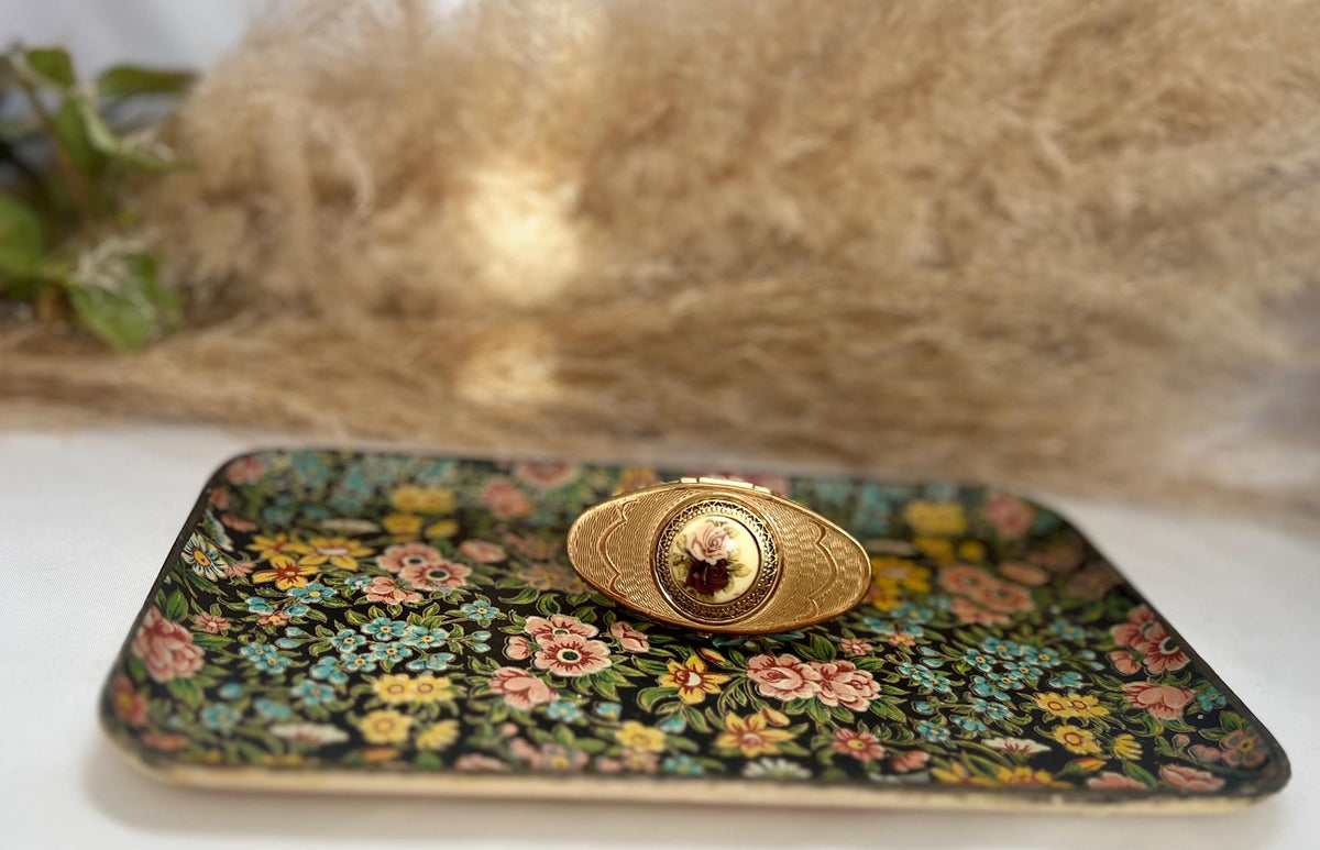 NEW INVENTORY Unique Retro Vintaged Lip Balm Mirror Ring