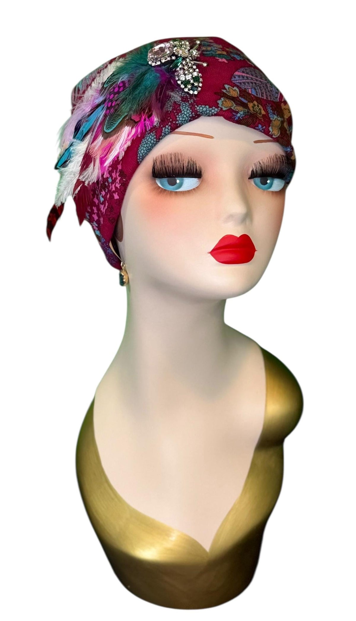 Elegant Roaring 20’s Vibe Feathered Jeweled Hat - Winter Flapper Beanie - Fashionable Skiing Hat