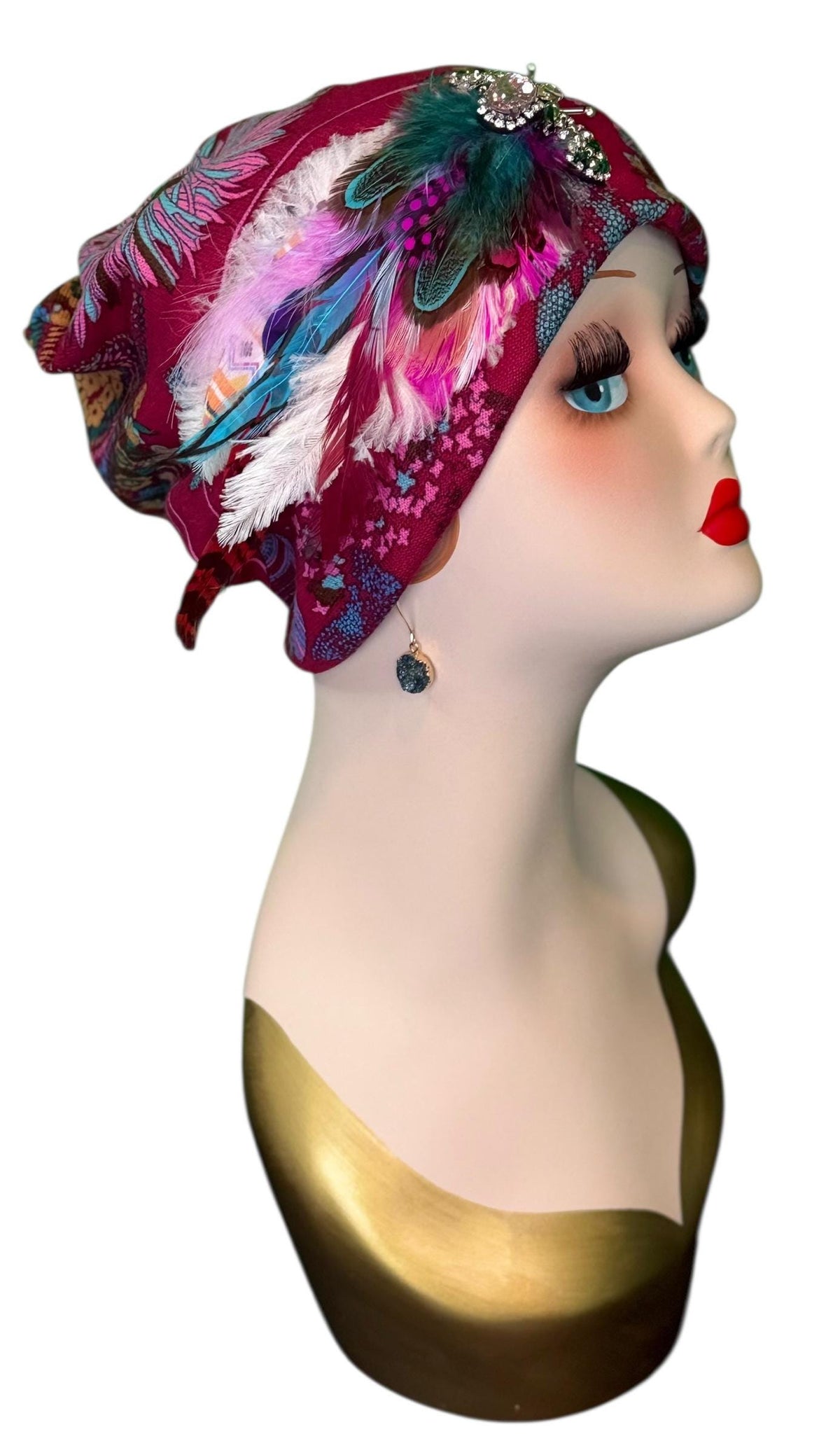 Elegant Roaring 20’s Vibe Feathered Jeweled Hat - Winter Flapper Beanie - Fashionable Skiing Hat