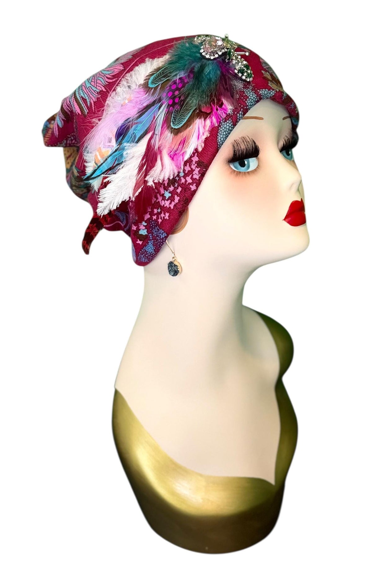 Elegant Roaring 20’s Vibe Feathered Jeweled Hat - Winter Flapper Beanie - Fashionable Skiing Hat