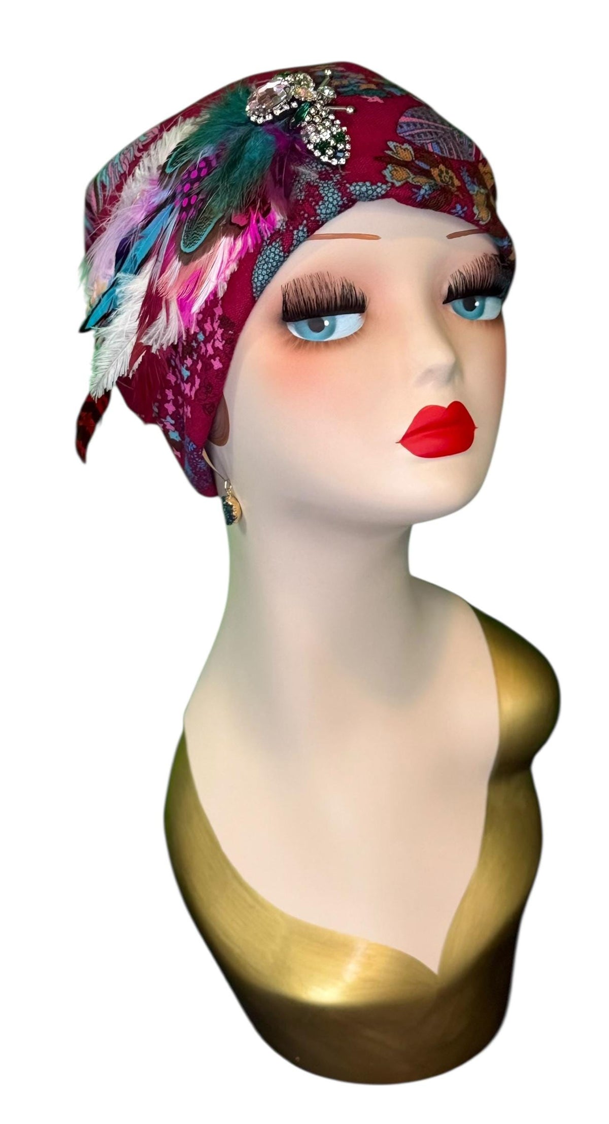 Elegant Roaring 20’s Vibe Feathered Jeweled Hat - Winter Flapper Beanie - Fashionable Skiing Hat